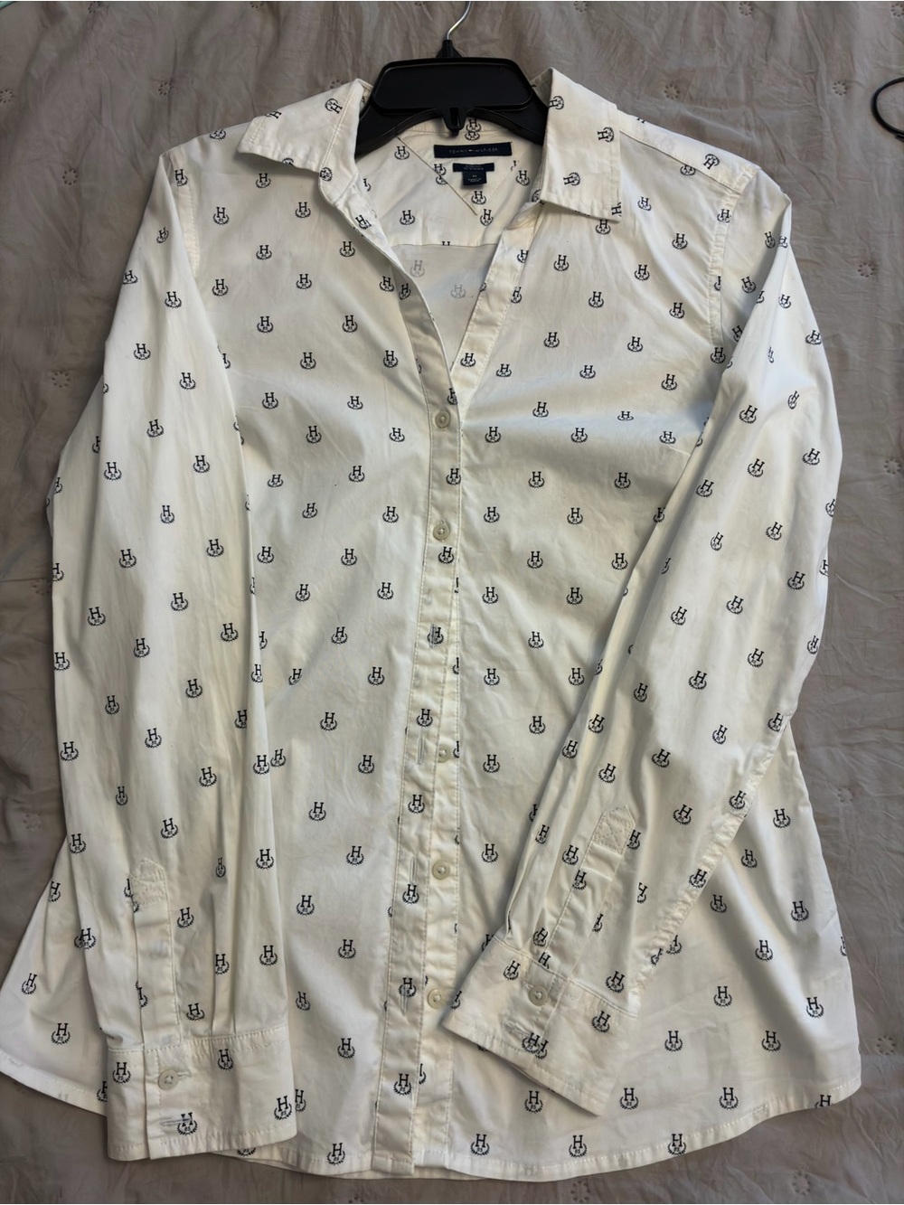 Tommy Hilfiger White Button-Down Shirt with Navy Anchor Motif